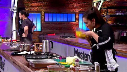 Şeflerden yarışmacılara büyük şok! Ne yapacaklarını şaşırdılar...  15. Bölüm  MasterChef Türkiye
