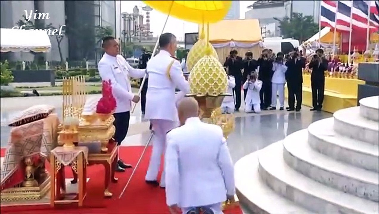มาแล้วพระราชินีสุทิดา หน้าบูด! ออกงานนี้หน้าบึ้ง คิ้วตกทั้งงาน สงสัย ร.10 ไม่เข้าใกล้นาน!