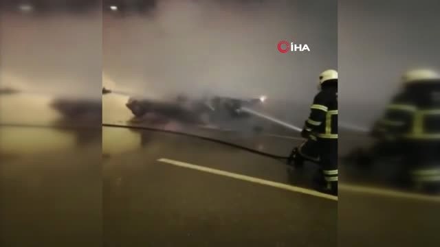 D100'de Seyir Halindeyken Alev Alev Yanan Lpg'li Otomobil Kullanılamaz Hale Geldi