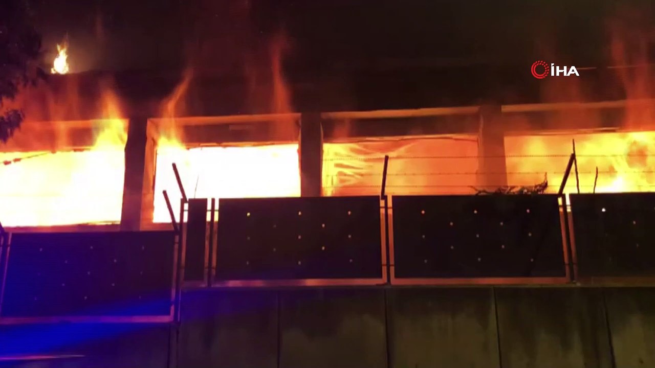 - Bursa'nın Osmangazi ilçesi Gürbahçe Mahallesinde bulunan eski okul olarak kullanılan Ergin Ağaç Mesleki ve Teknik Anadolu Lisesinde bilinmeyen bir nedenden dolayı yangın çıktı. Ekipler olay yerine sevk edildi.