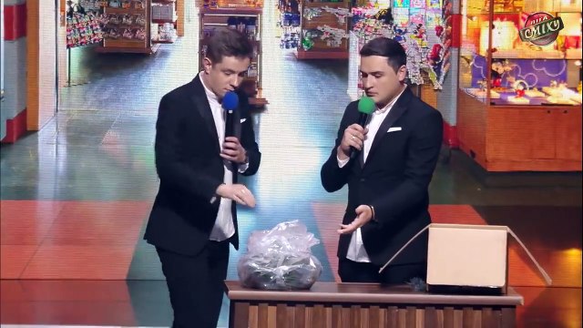 Новогодний Прикол с Ёлками - Комики