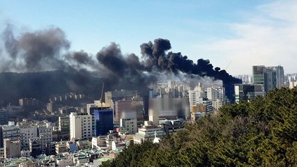 부산 신축아파트 화재...연기에 신고 빗발쳐 / YTN