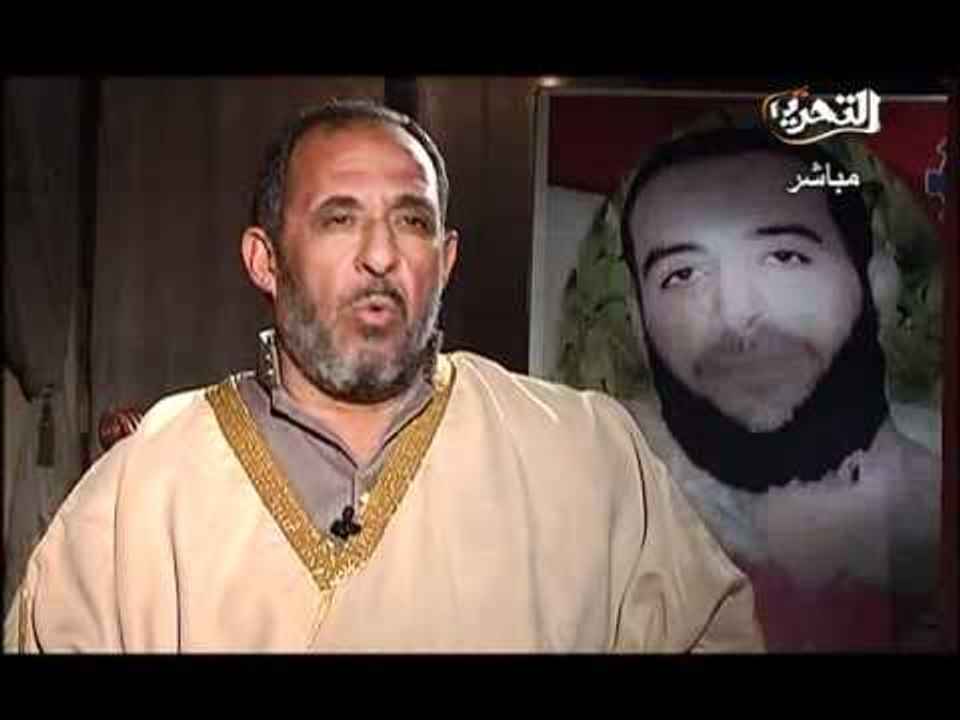 فيديو لقاء مع بعض اهالى شهداء السويس يوم 25 يناير 2012