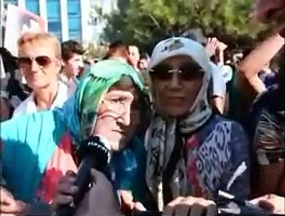 Çapulcuların sırtı yere gelmez! Teyzemize Kulak Verin!