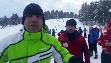 Descargar video: Cıbıltepe Kayak Merkezi'nde çok sayıda kişi mahsur kaldı (4) - KARS