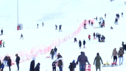 Akdağ Kayak Merkezi'nde Yoğunluk