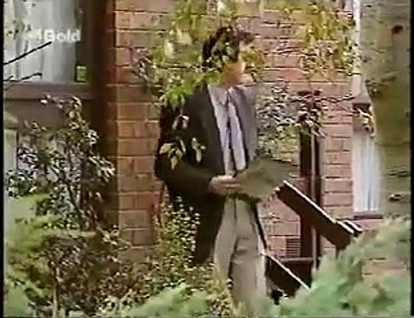 Neighbours Episode 2242 (Michael Martin returns and Karl Kennedy arrives)