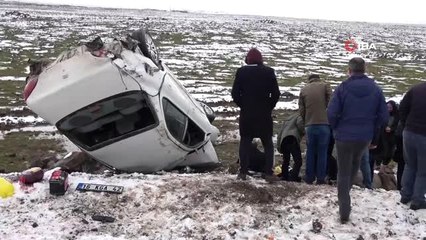 Takla Atan Otomobildeki Yaralılara İl Müdahaleyi Yoldan Geçen Doktor Çift Yaptı