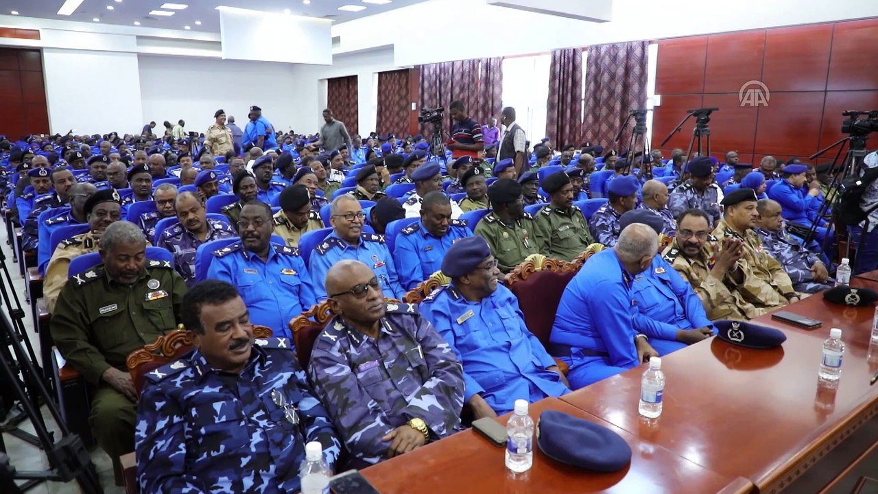 Sudan İçişleri Bakanı Bilal: 'Emniyet teşkilatı tamamen Beşir'in yanında' - HARTUM