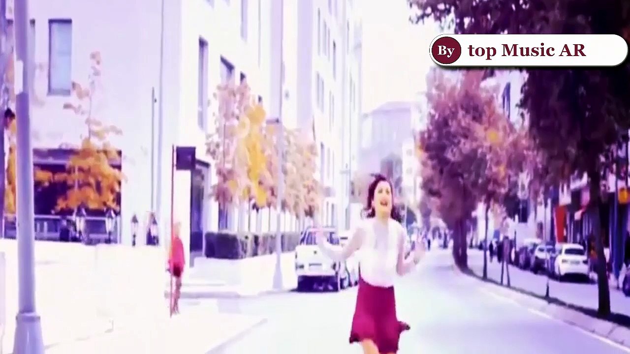 - تحب حبيبها فيديو #رومنسي مؤثر جدااا #أغنية الغرقان باحساس,, رائع وغاية في رووعة (مبكي)!!!...