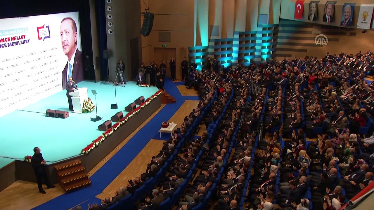 Erdoğan: '18-35 yaş arasındaki kuşağa kendimizi daha iyi anlatacak yöntemler geliştirmek birinci önceliğimiz olmalıdır' - İSTANBUL