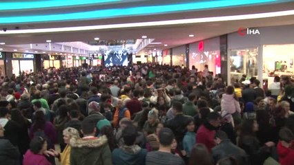 Antalya'da Aleyna Tilki İzdihamı