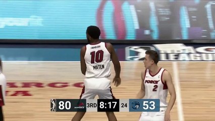 Yante Maten slams home the alley-oop