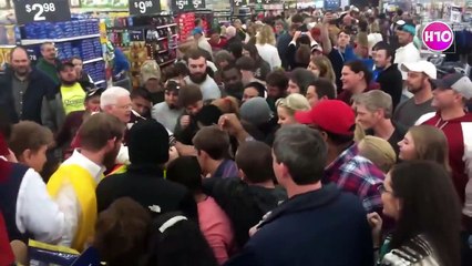 BEST Black Friday Moments Caught On Camera 2018! (Worst Black Friday Disasters Compilation) ( 720 X 1280 )