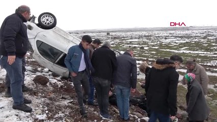 Şanlıurfa Kaza Yapan Aileye İlk Müdahaleyi, Yoldan Geçen Doktor Çift Yaptı