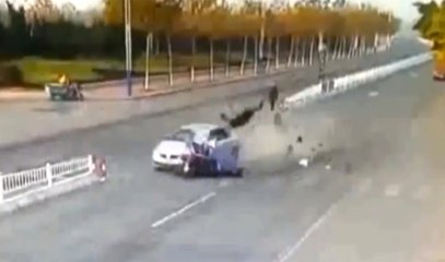 Feci Kaza Kamerada: 1 Ölü, 2 Yaralı