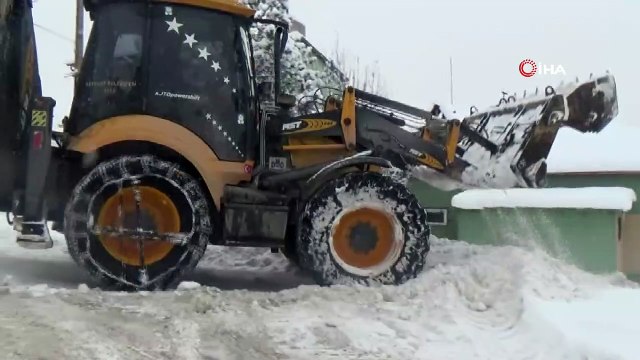 Bayburt’ta kar yağışı hayatı olumsuz etkiliyor