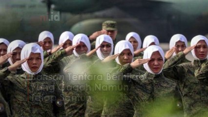 Barisan Tentara Berhijab yang Gagah Namun Tetap Santun