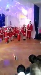 Feux dartifice dans une école maternelle (Kazakhstan)