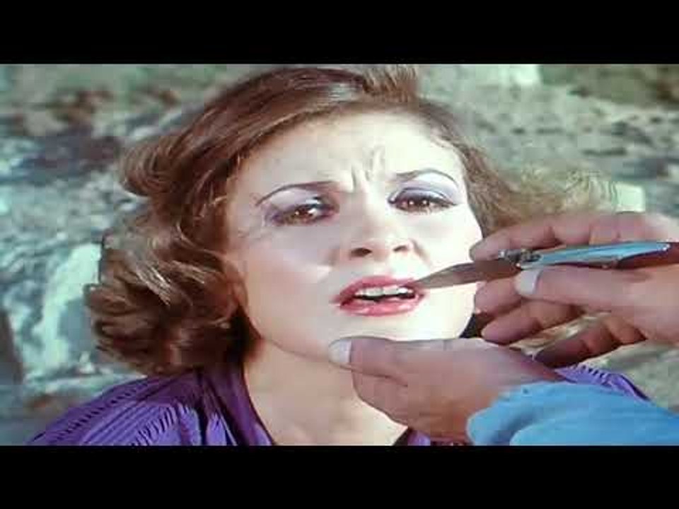 بيطلع القشاية بالمطواة