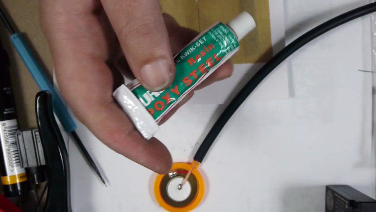 Building a piezo pre-amp using TL072 - Video one (testing)