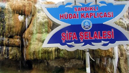 Kaplıcalar bölgesindeki 'Şifa Şelalesi' dondu - AFYONKARAHİSAR