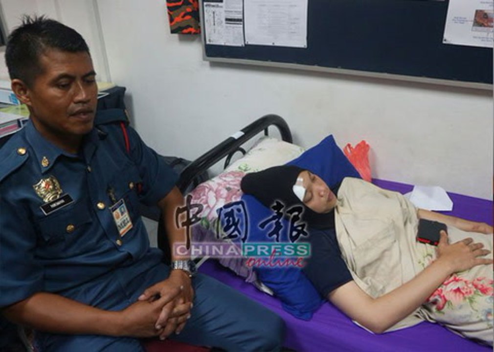 Two firefighters injured in Melaka fire