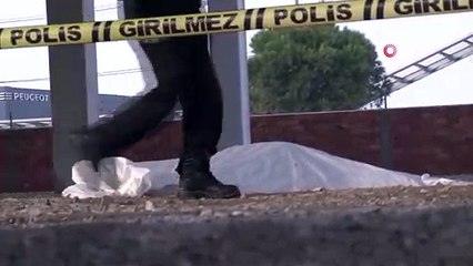 Yılın Son Gününde Çatıdan Düşüp Hayatını Kaybetti