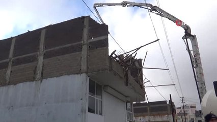 Üstünde Çalıştığı Tahta Kırıldı.. 2 Katlı İnşaattan Yere Çakıldı