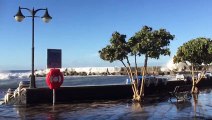 El mar bate con fuerza en la costa de La Palma y obliga a cerrar una playa