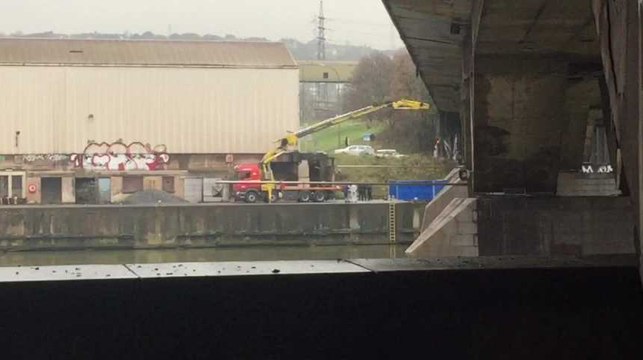 LIEGE - Seraing - Une voiture repêchée dans la Meuse