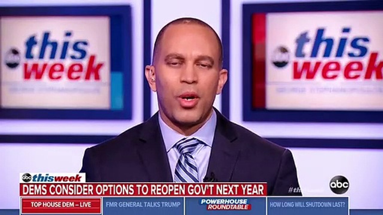 Hakeem Jeffries: Trump Is Holding American Citizens Hostage With $5 Billion 'Ransom Note'
