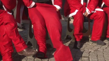 Arsa Mağdurlarından "Noel Baba" Kıyafetli Eylem