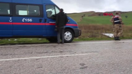 Adıyaman Kahta'da İki Otomobil Çarpıştı: 2 Yaralı