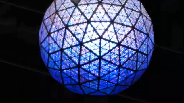 Zoom de 3km plus loin sur la boule du nouvel an de Times Square