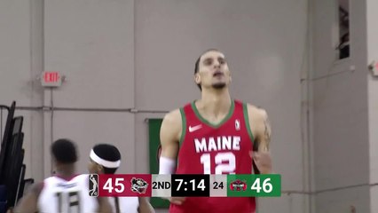 John Bohannon throws down the alley-oop!