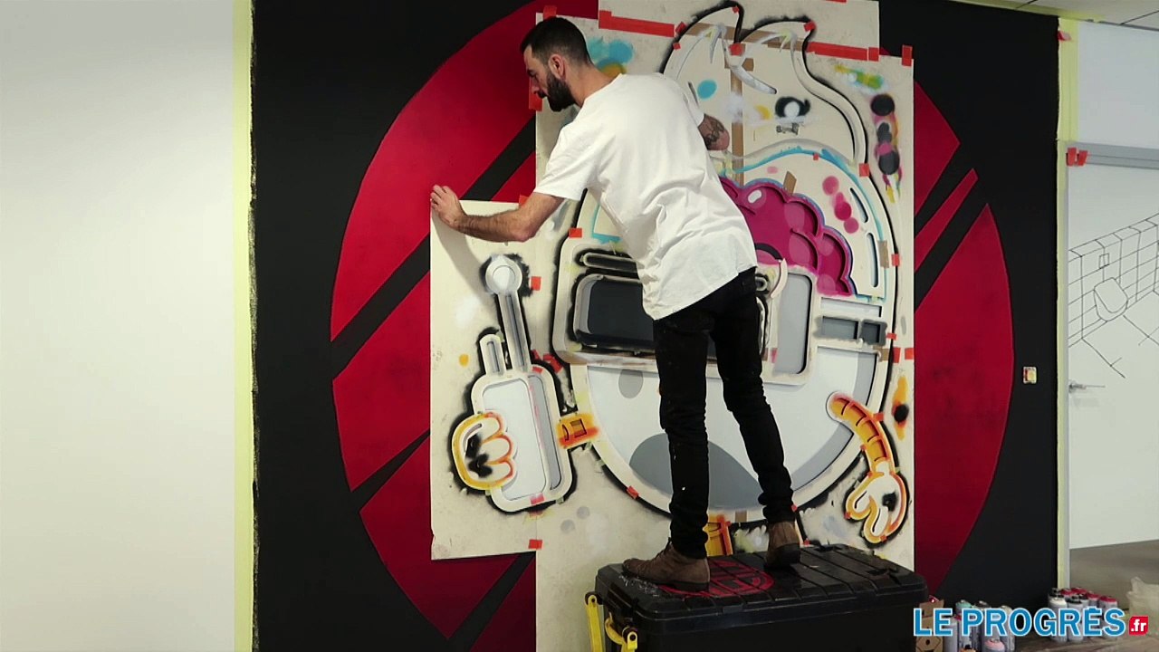 Lyon : Birdy Kids graffe au Progrès