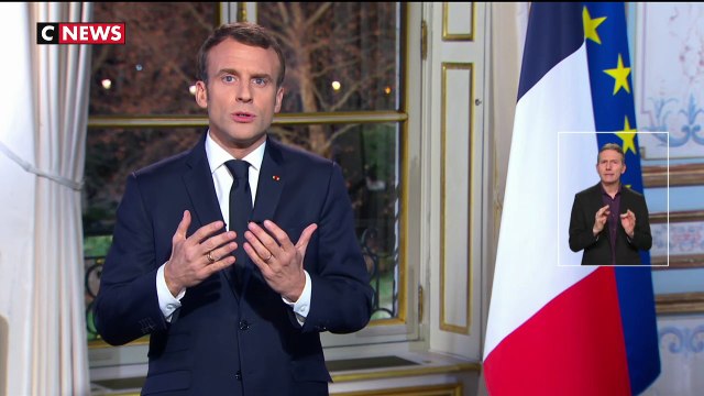 Emmanuel Macron condamne les violences