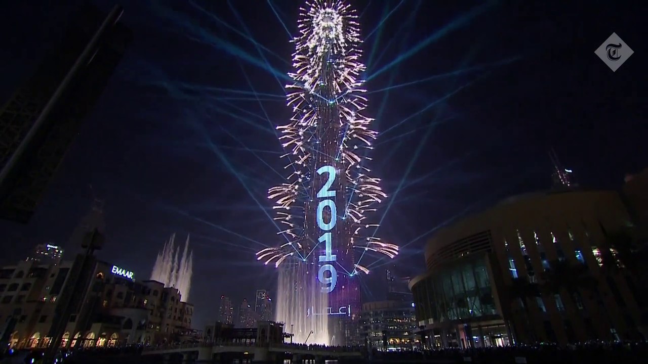 New Year's Eve live_ Dubai welcomes 2019 with dazzling fireworks display