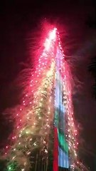 Скачать видео: New Year Celebrations  2019 Fireworks at Burj Khalifa,Dubai, United Arab Emirates.