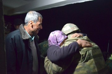 Afrin Sınırında Duygusal Buluşma