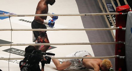 شاهد: مايويذر يعود من الاعتزال ليقضى على منافسه في دقيقتين 