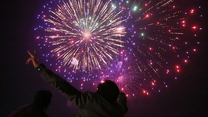 شاهد.. الاحتفالات الأولى في العالم بالعام الجديد