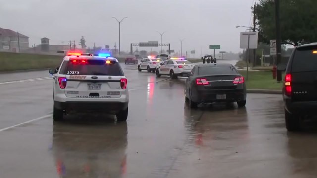 美 텍사스 주차장 묻지 마 총격...7세 소녀 숨져 / YTN