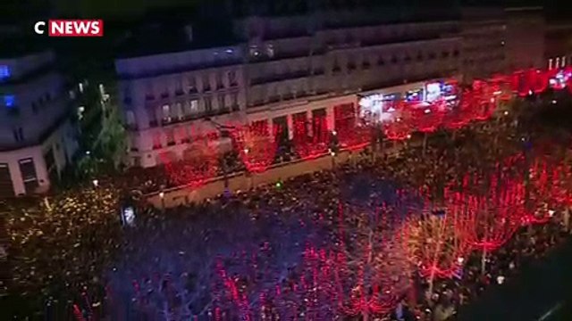 Les Champs-Elysées en fête