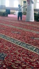 رقصة غريبة لأطفال خليجيين مأخوذه عن لعبة إلكترونية !