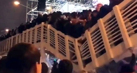 Moskova'da Yeni Yıl Kutlaması Sırasında Köprü Çöktü: 13 Yaralı