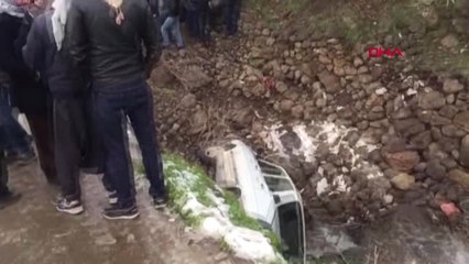 Şanlıurfa Siverek'te Otomobil Dereye Düştü 1 Yaralı