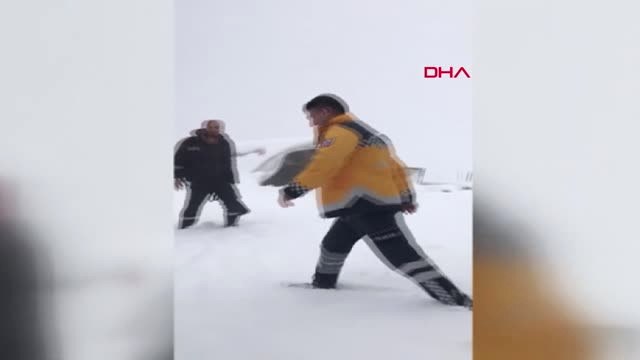 Adıyaman Paletli Ambulansla, Hasta Çocuğa 1 Saatte Ulaştılar