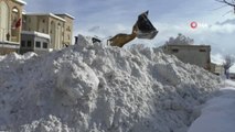 Hakkari'deki Kar Dağları Şehir Dışına Taşınıyor
